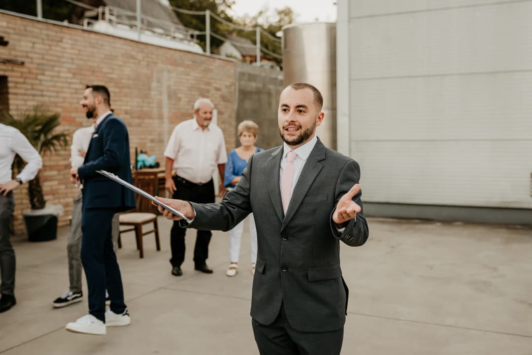 Emil Dahud Ceremóniamester