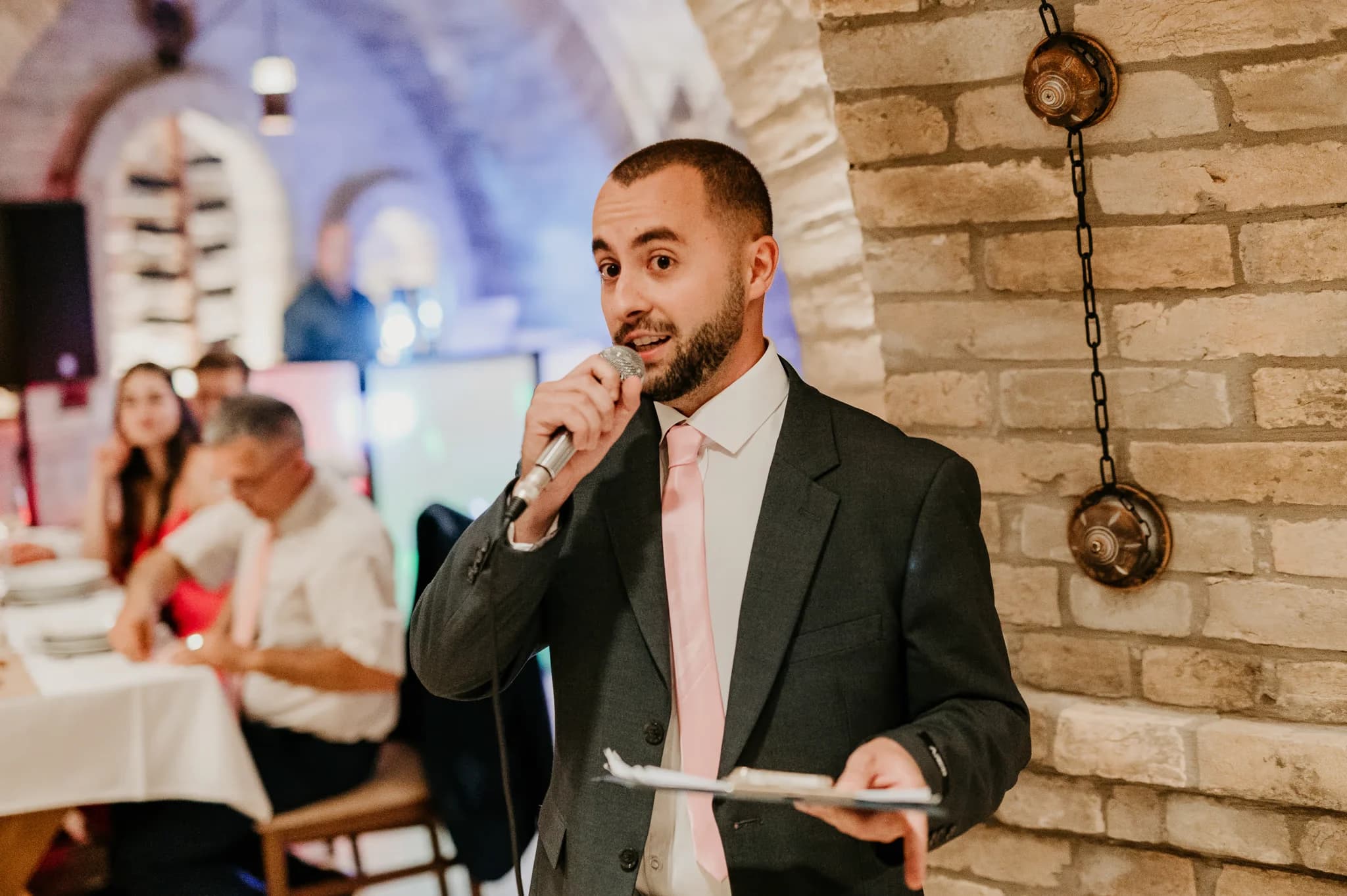 Emil Dahud Ceremóniamester esküvő magyar